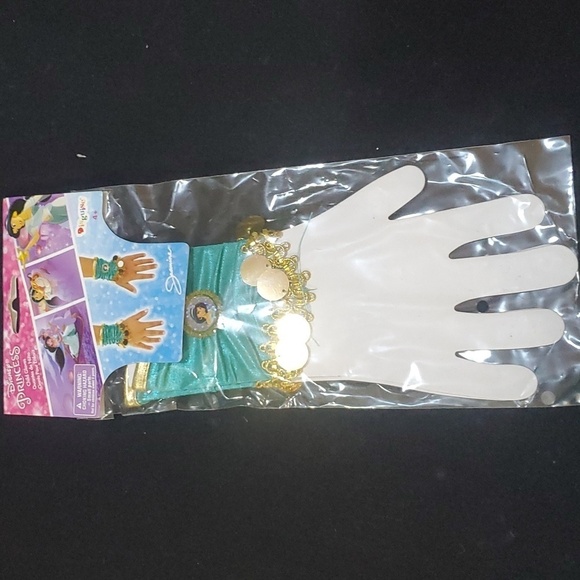Kids Jasmine wrist cuffs NWT 4+ - Picture 2 of 3